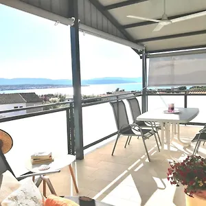  Appartamento Lovely Sea View House In Island Krk
